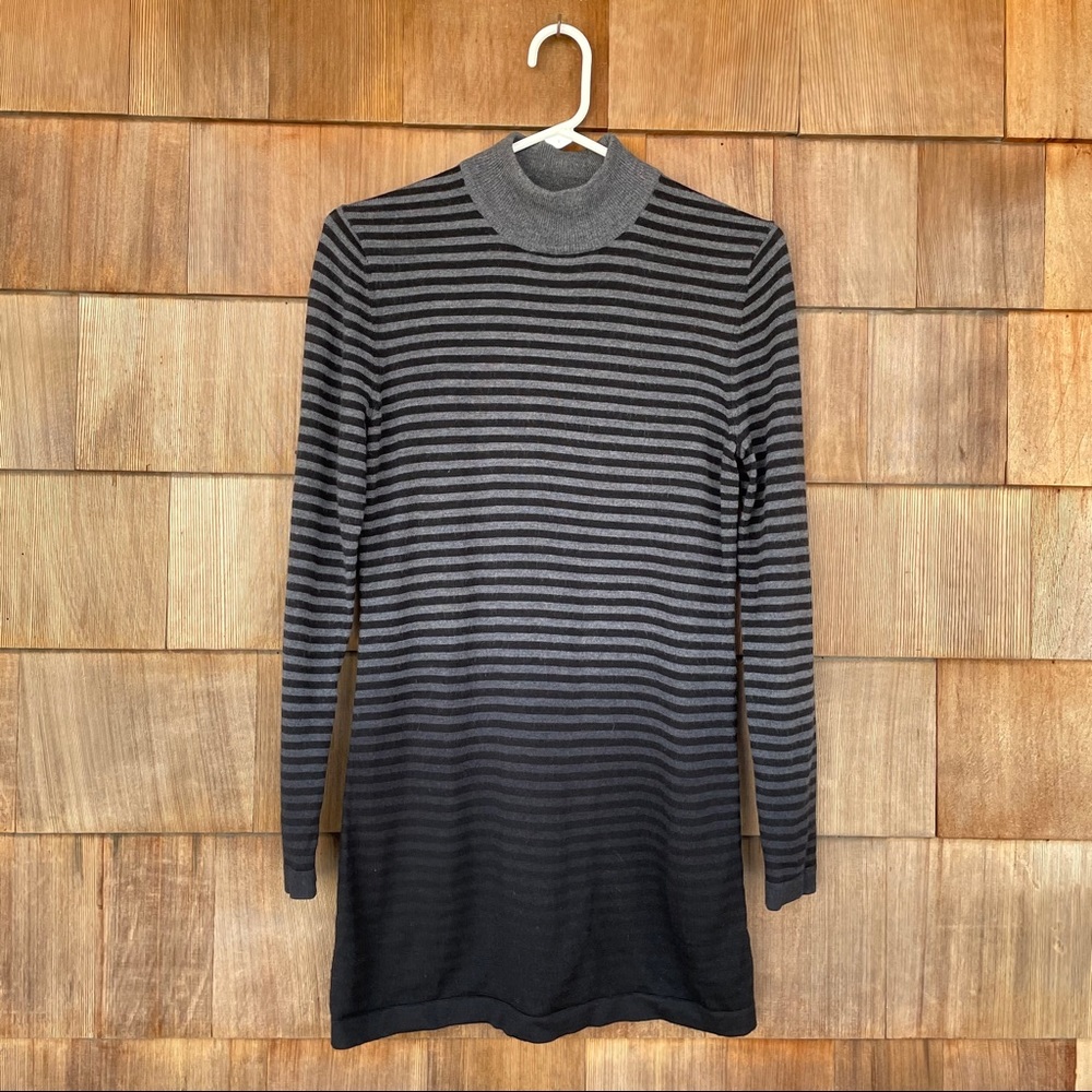 J.McLaughlin 100% Merino wool sweater tunic dress Italian superfine merino wool